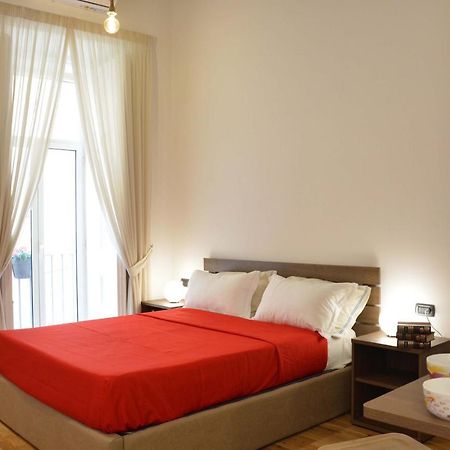 Domus Studio 25 Bed & Breakfast Наполи Екстериор снимка