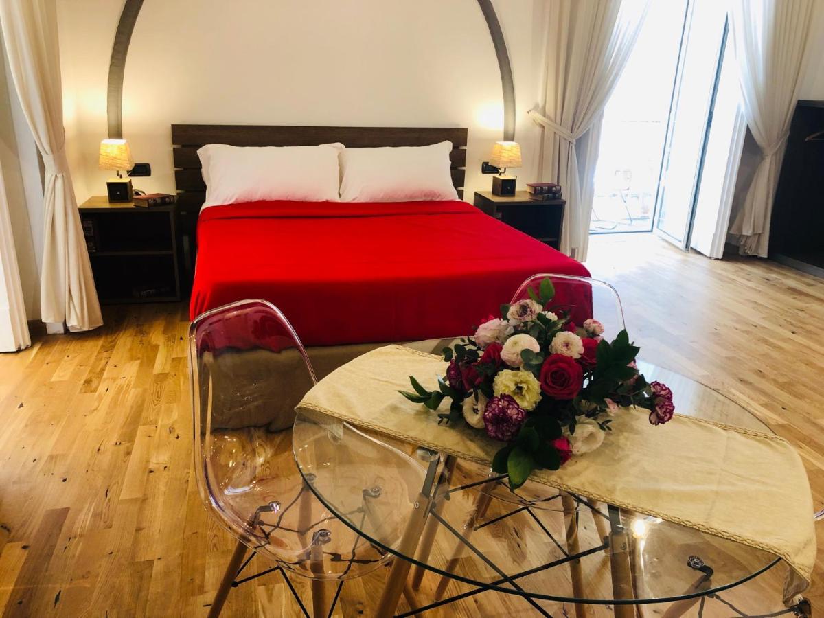 Domus Studio 25 Bed & Breakfast Наполи Екстериор снимка