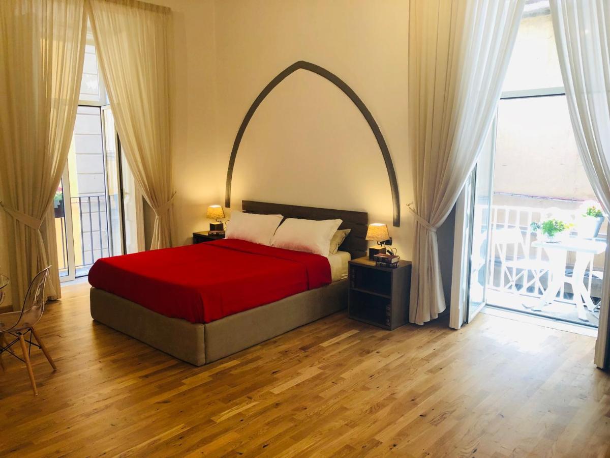 Domus Studio 25 Bed & Breakfast Наполи Екстериор снимка