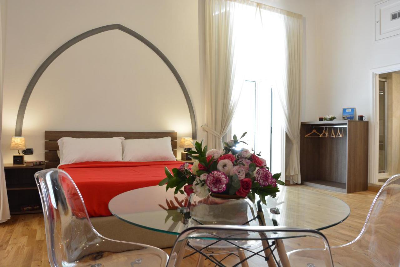 Domus Studio 25 Bed & Breakfast Наполи Екстериор снимка